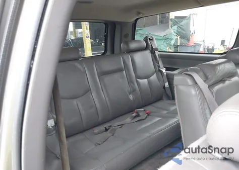 2003 Chevrolet Suburban 1500 Z71 from USA, damaged, VIN 3GNFK16Z33G165306